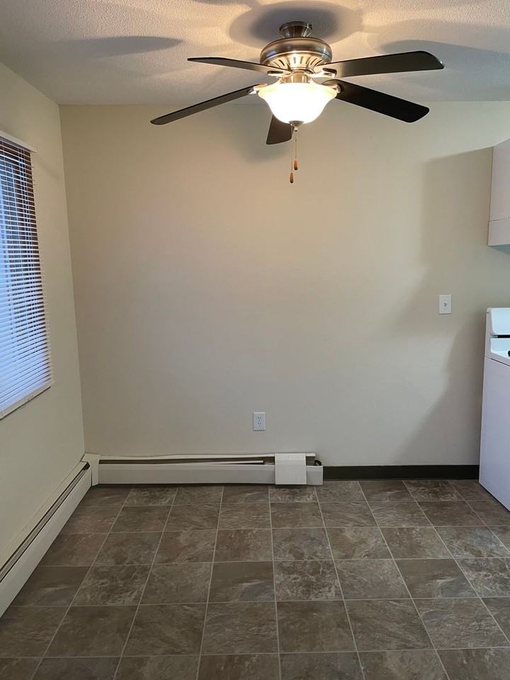 Eighth Street Apartments - Photo 3 of 29