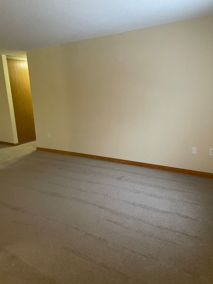 Eighth Street Apartments - Photo 6 of 29