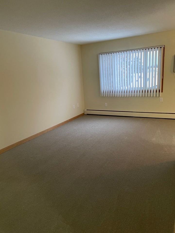 Eighth Street Apartments - Photo 7 of 29