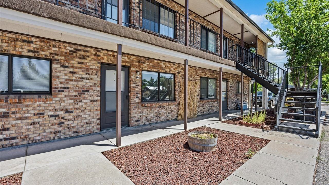 540 29 Rd - Photo 2 of 17