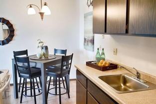 1010 Lake St Ne - Photo 1 of 1