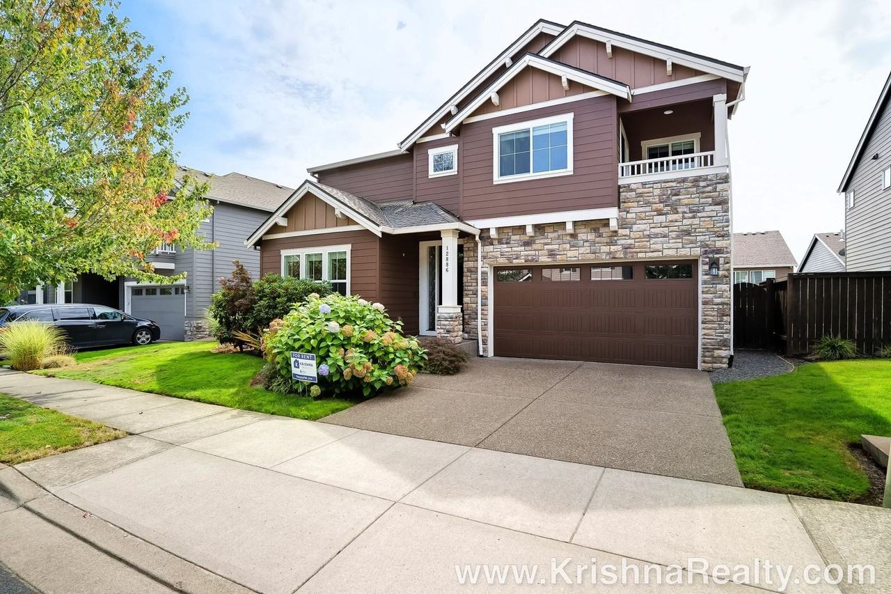 12886 Nw Greenwood Dr - Photo 2 of 23