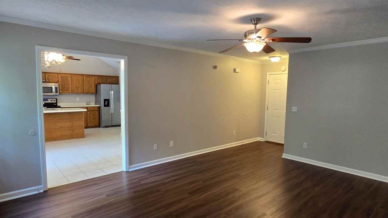201 Bent Oaks Dr - Photo 6 of 28