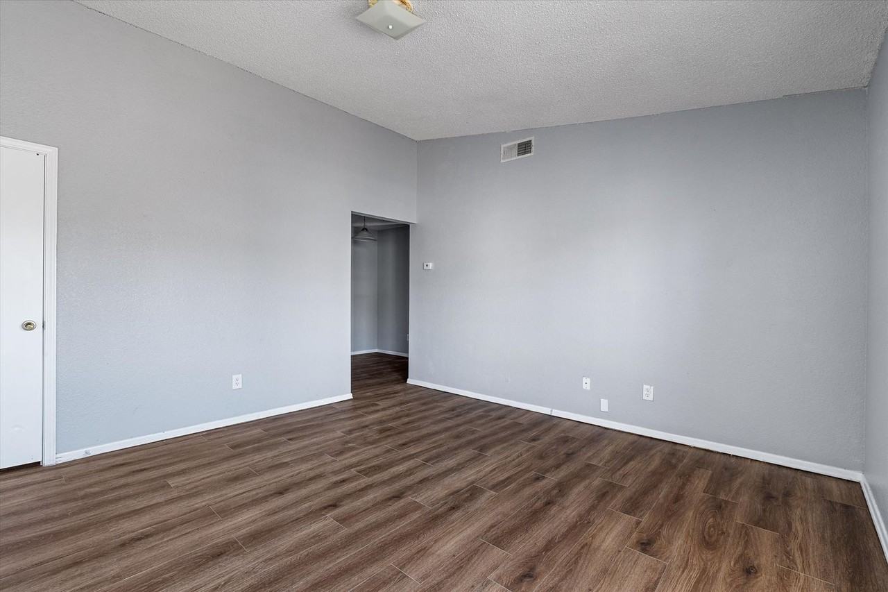 Hidden Cove - Photo 3 of 21