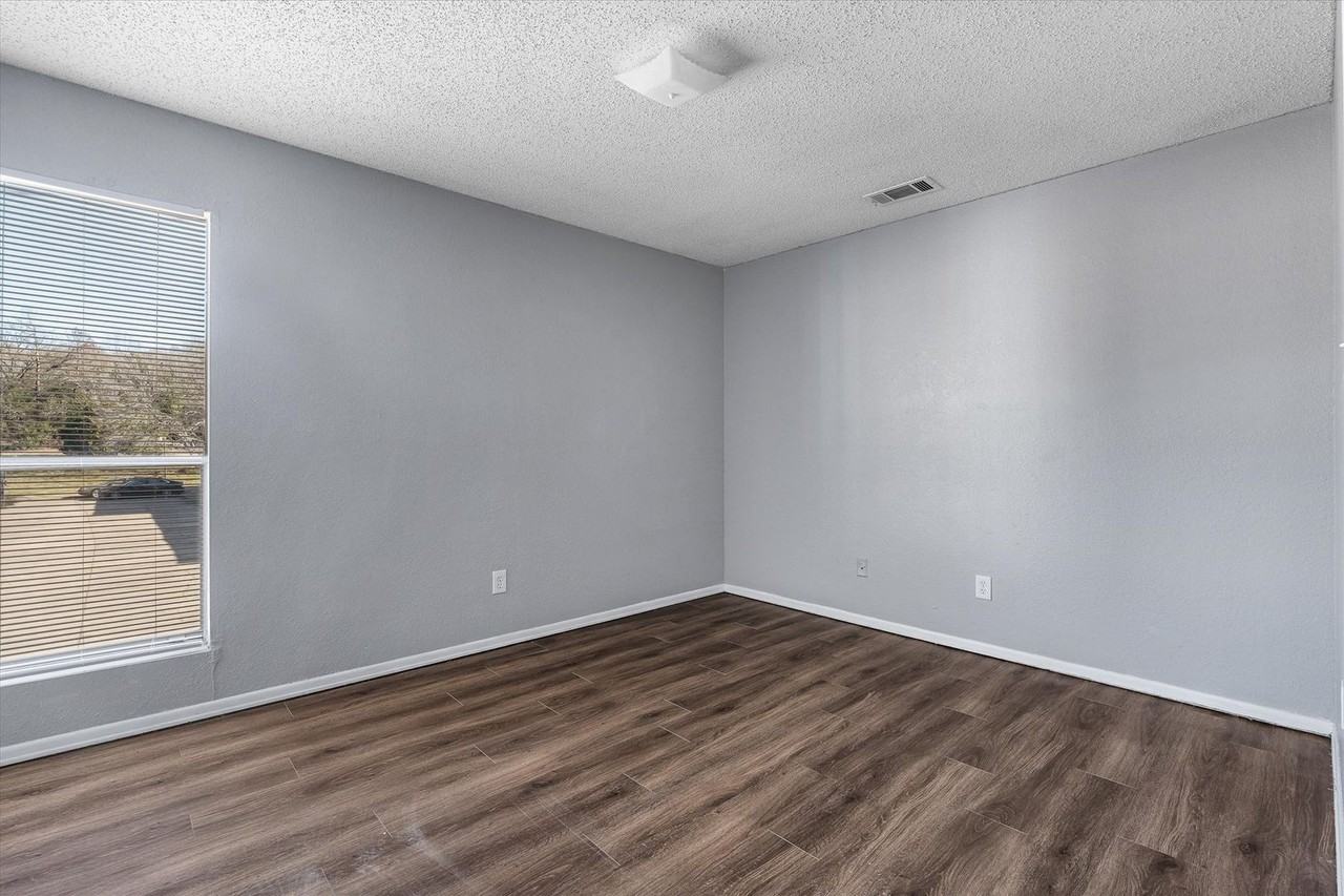 Hidden Cove - Photo 4 of 21