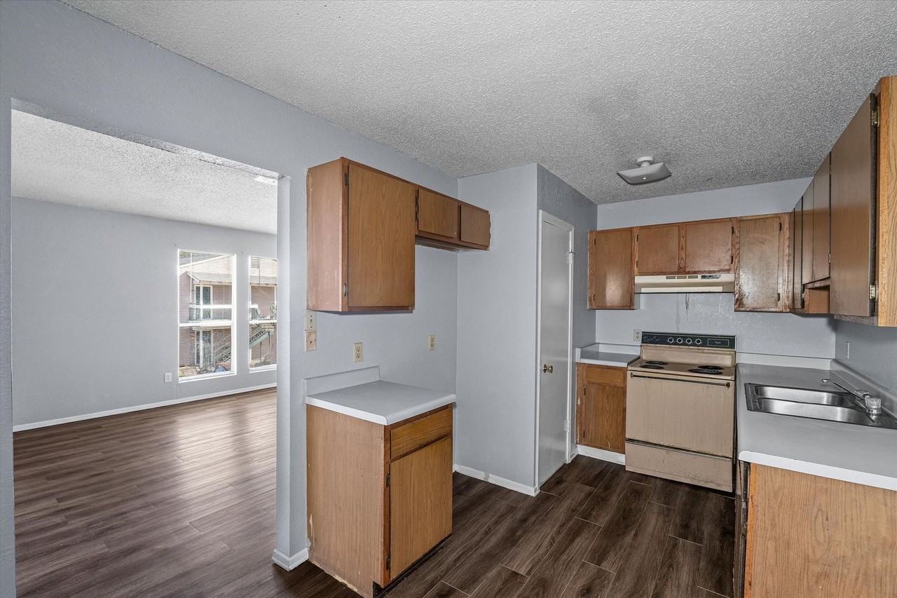 Hidden Cove - Photo 7 of 21