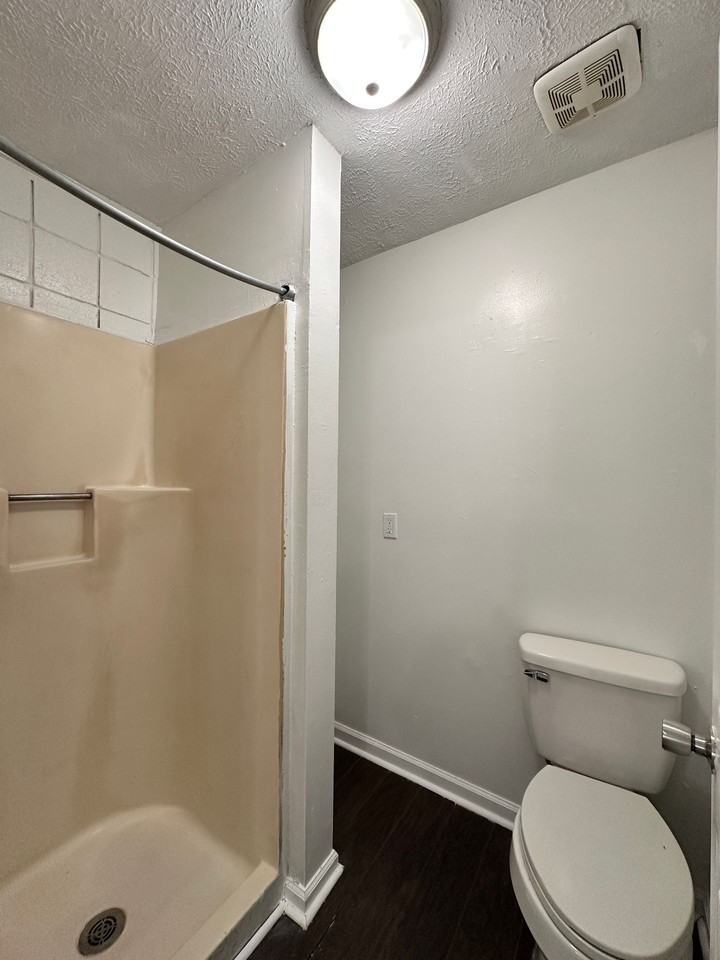 Studio 28 Apartments - Photo 3 of 9