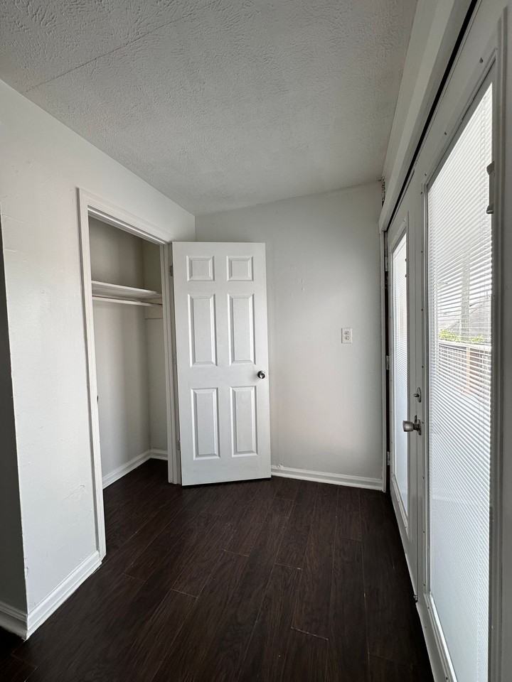 Studio 28 Apartments - Photo 5 of 9