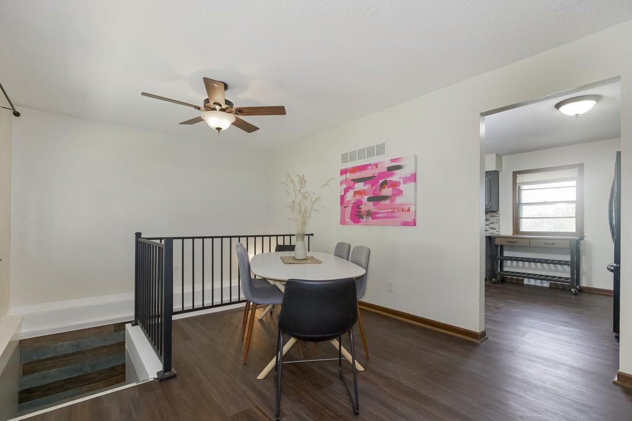 Modern Blue Springs gem with a stylish chef’s kitchen - Photo 6 of 15