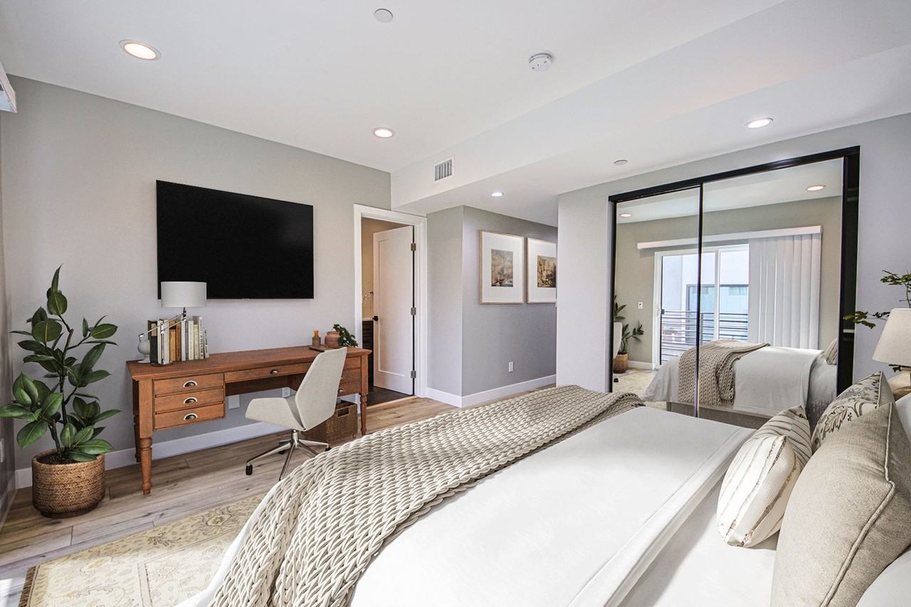 5351 Lexington Ave - Photo 2 of 4