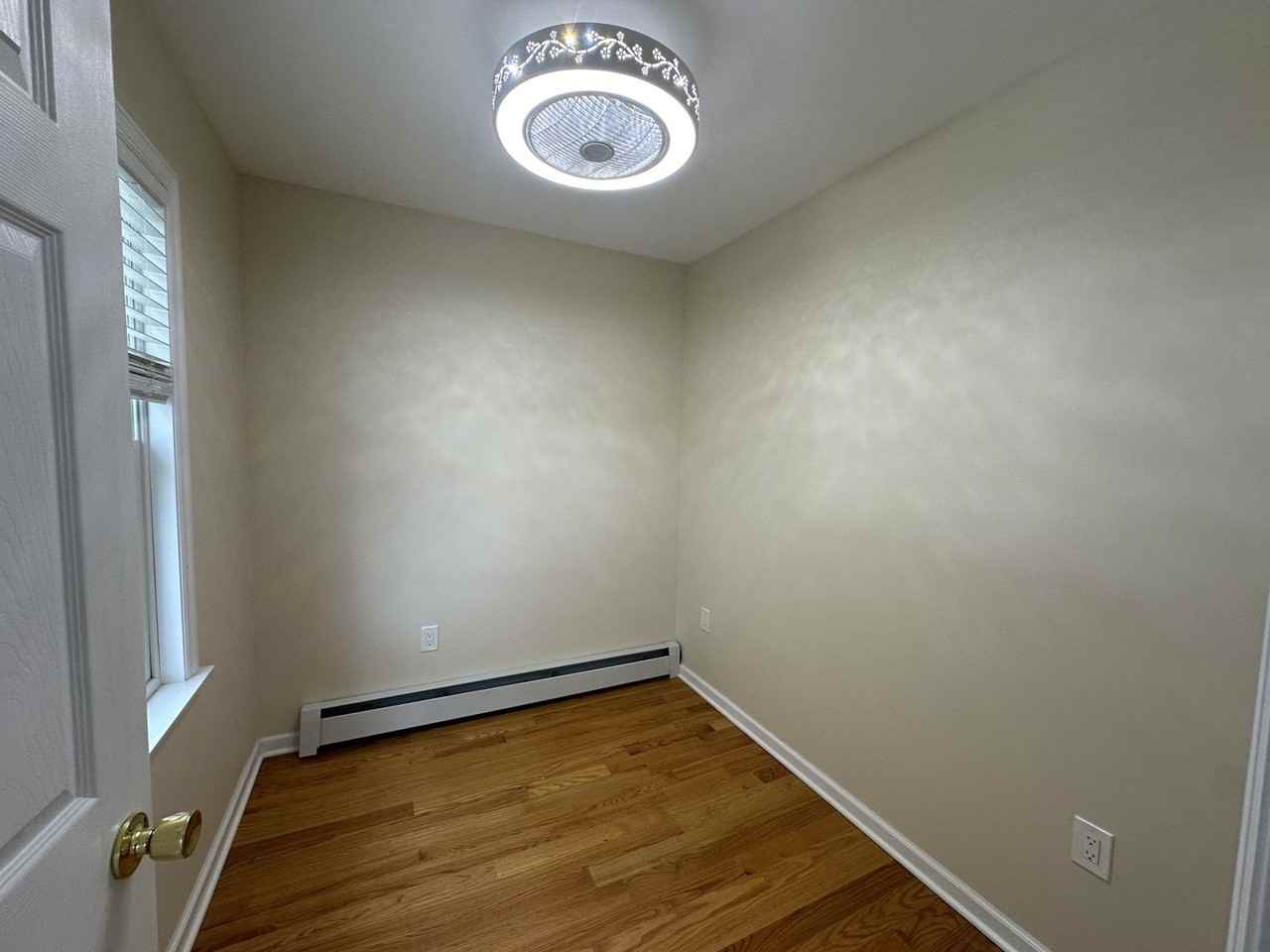 321 Hemlock St - Photo 7 of 16