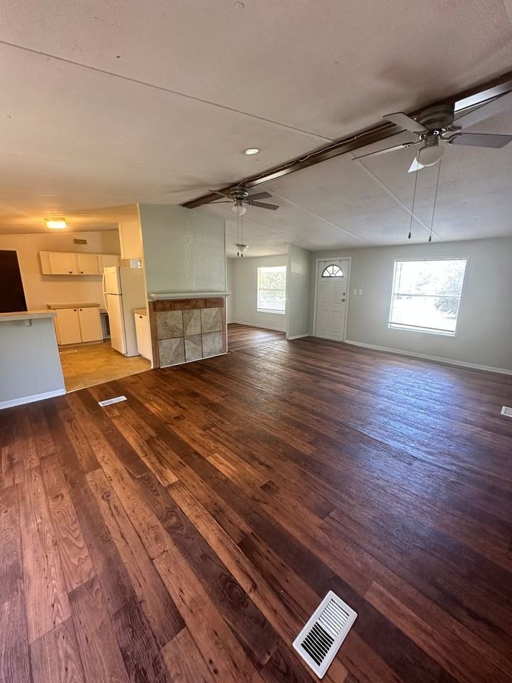 6488 Cowart Cir - Photo 5 of 20