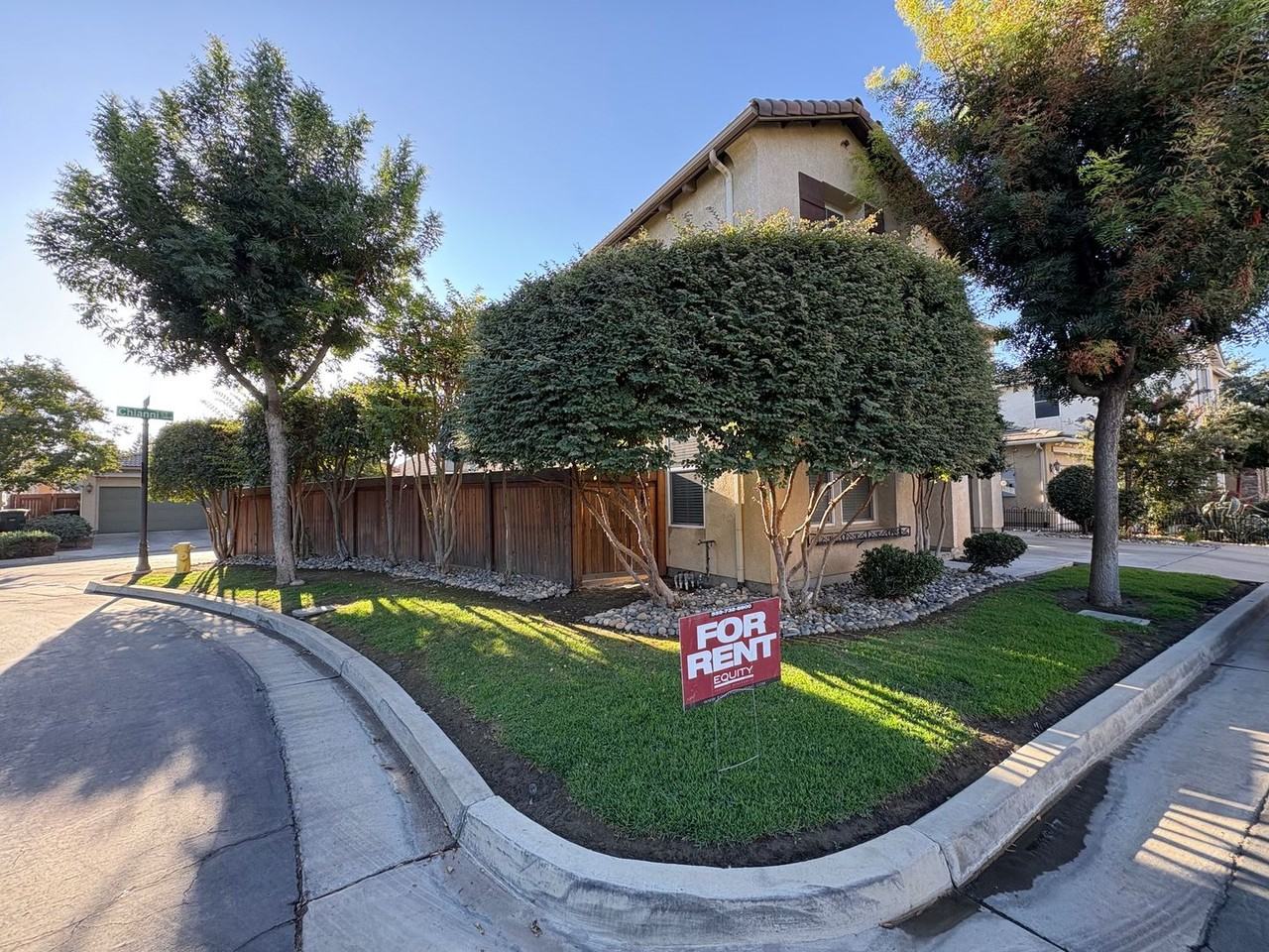 1422 N Pelago Ct - Photo 2 of 35