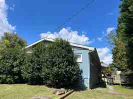 featured image of 8 Parkwood Ave