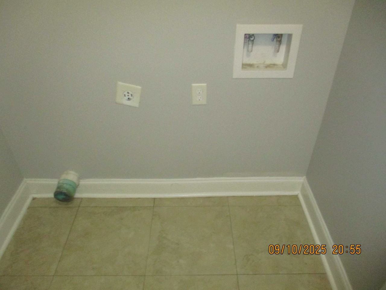 1272 Askew Dr Ne - Photo 3 of 8