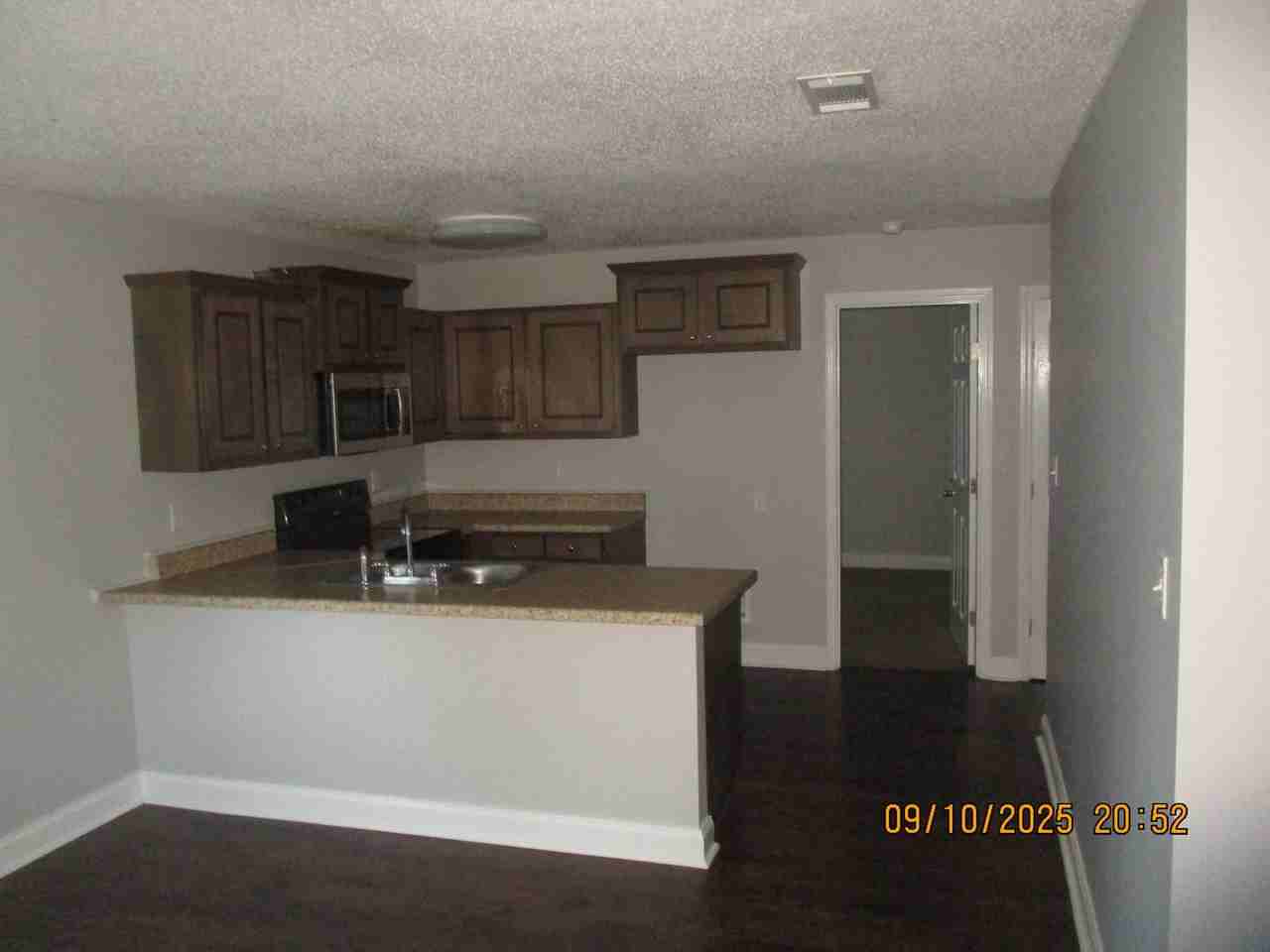 1272 Askew Dr Ne - Photo 6 of 8