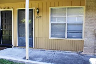 923 Vance Jackson - Photo 1 of 1