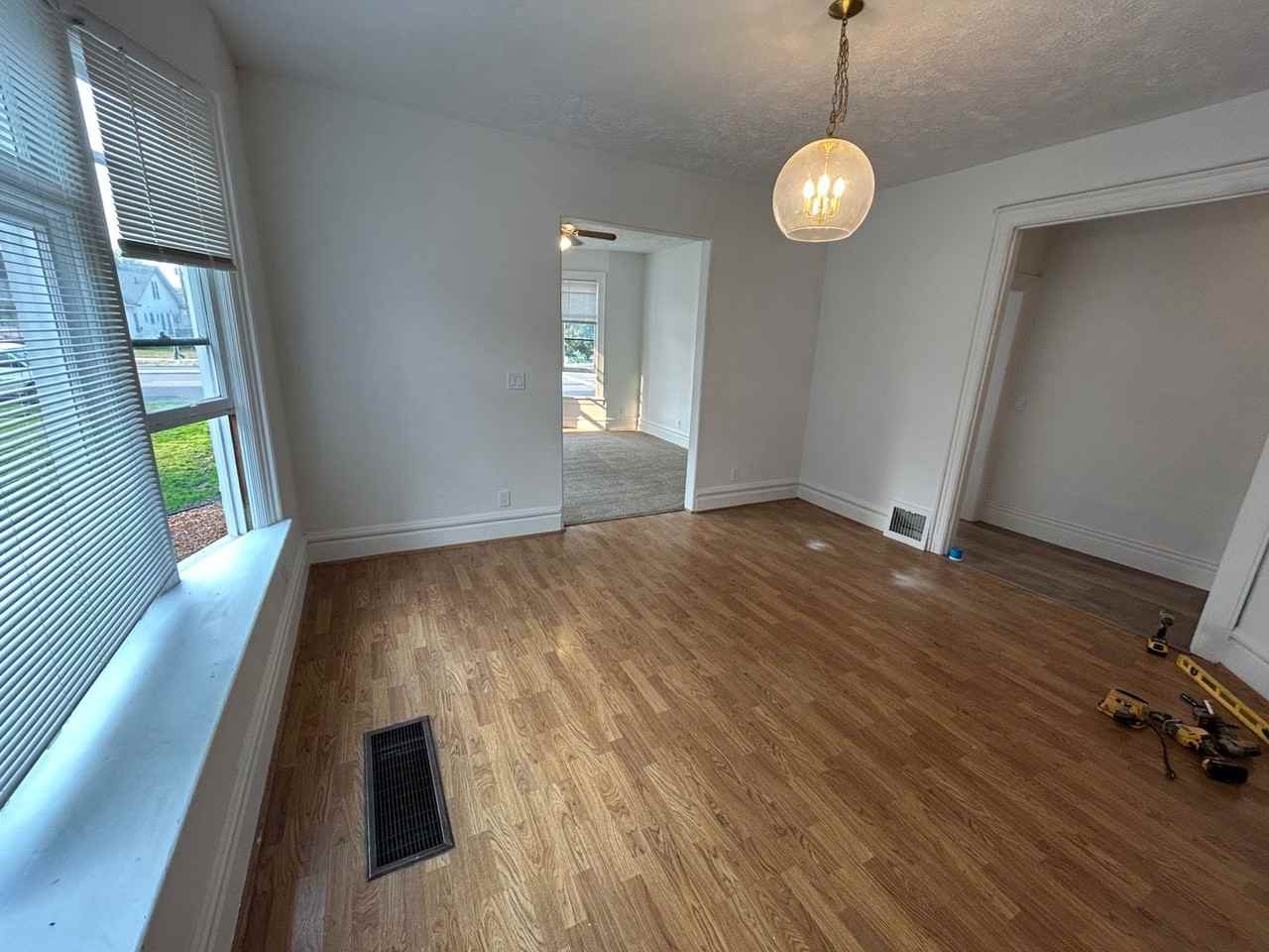 803 E Mission - Photo 4 of 50