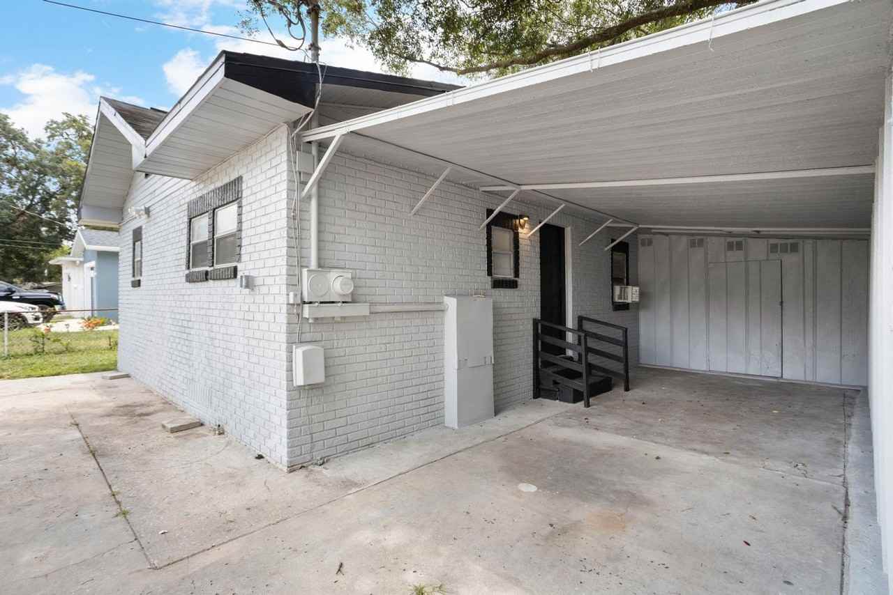 8213 N Elmer St - Photo 3 of 32