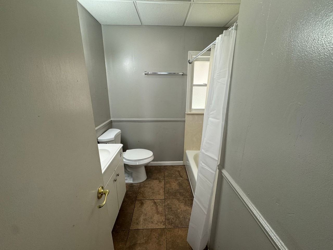 4926 Tiemann Ave - Photo 7 of 10