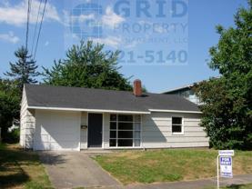7015 N Syracuse St - Photo 1 of 1