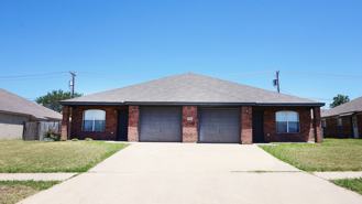 4000 Hitchrock Dr - Photo 1 of 1