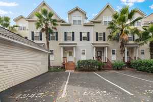 featured image of 4945 Lake Palmetto Ln