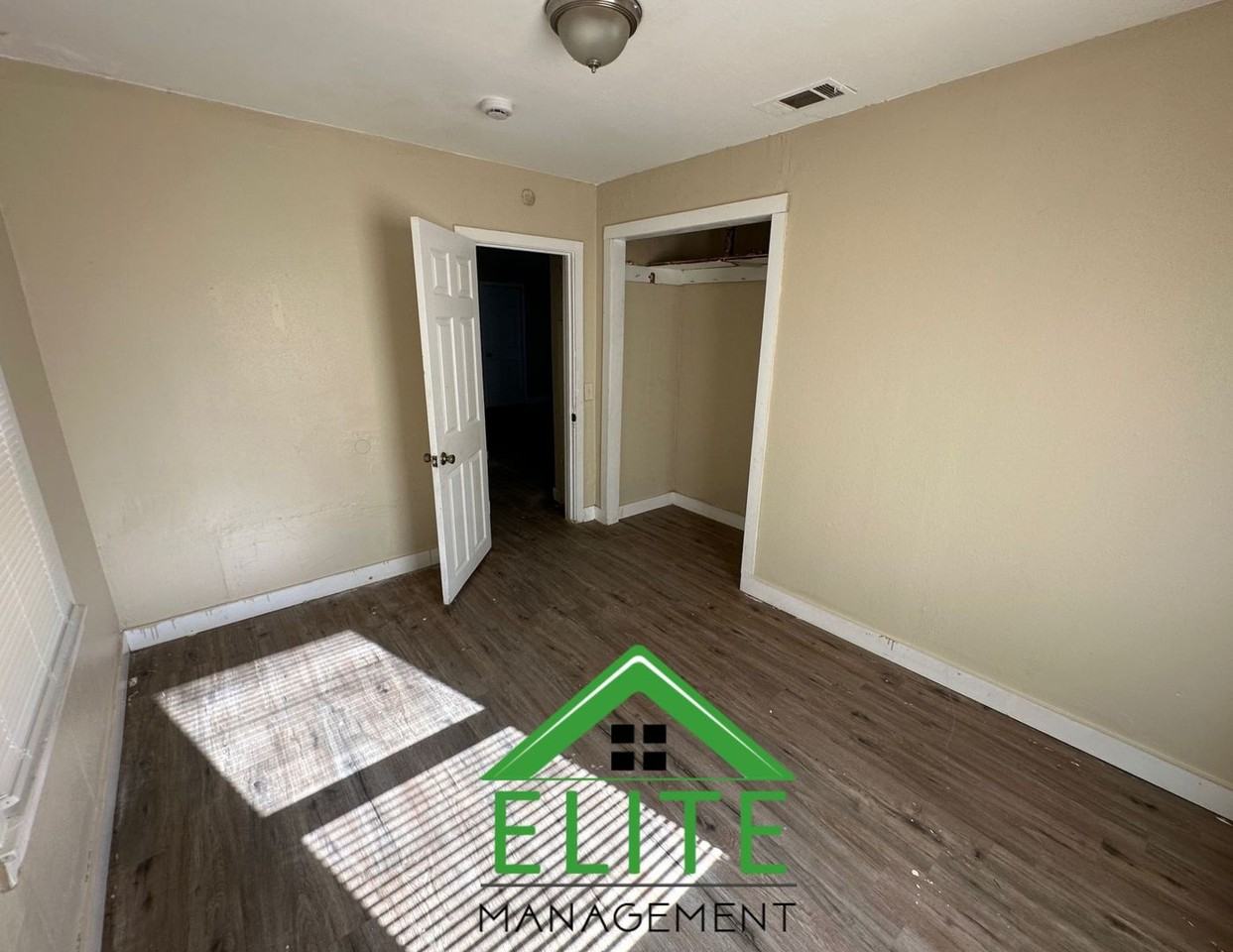 3801 40th Ave - Photo 5 of 7