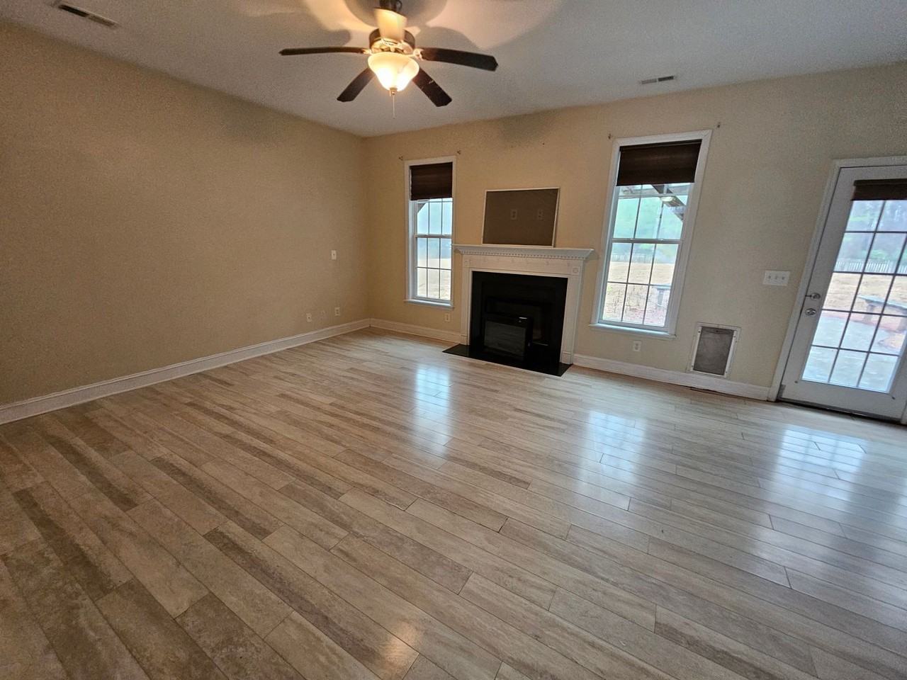 111 Palo Alto Park Dr - Photo 3 of 17