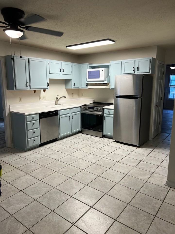 202 Country Haven Dr - Photo 2 of 7