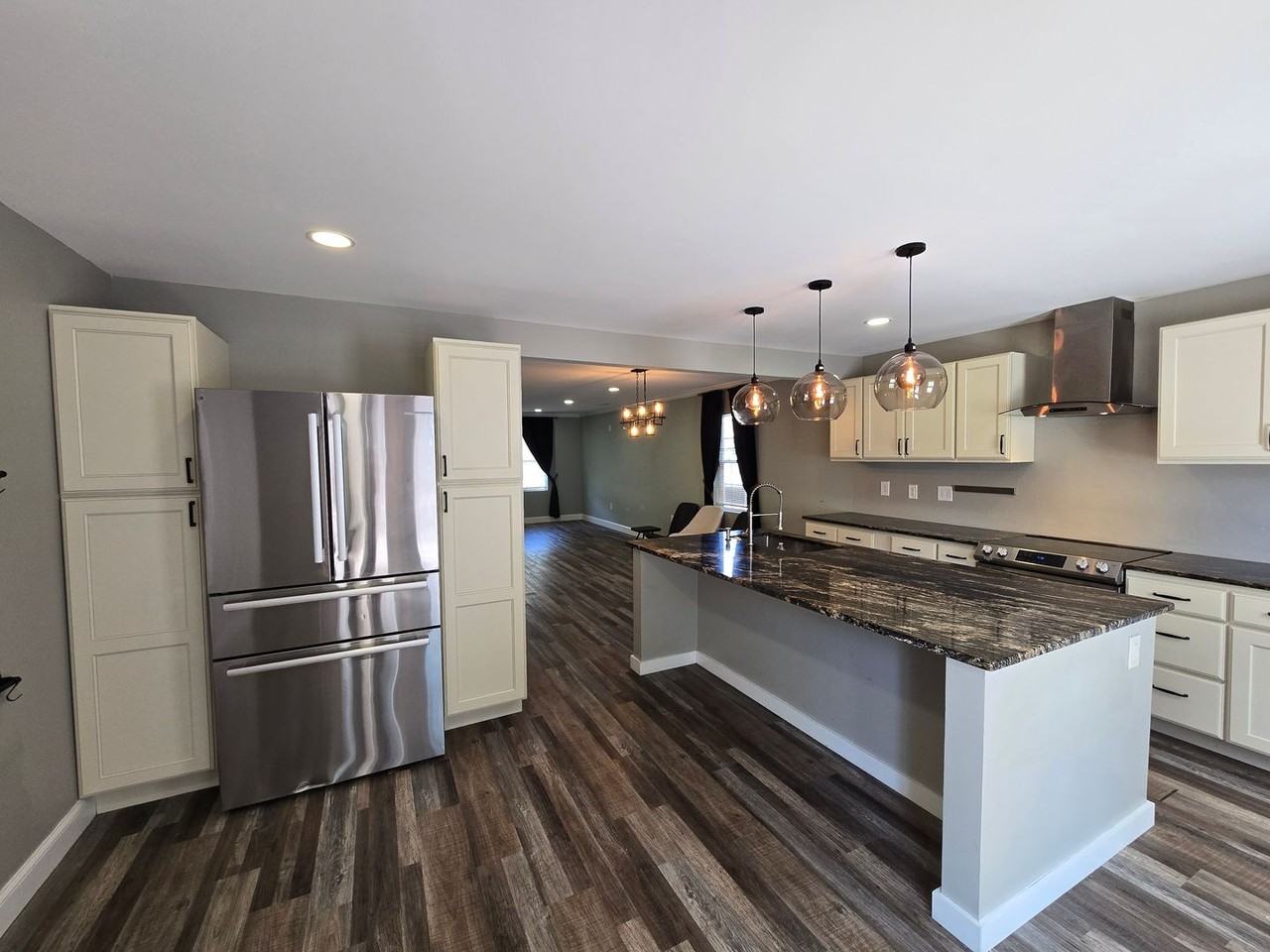 503 Lowdermilk St - Photo 4 of 23