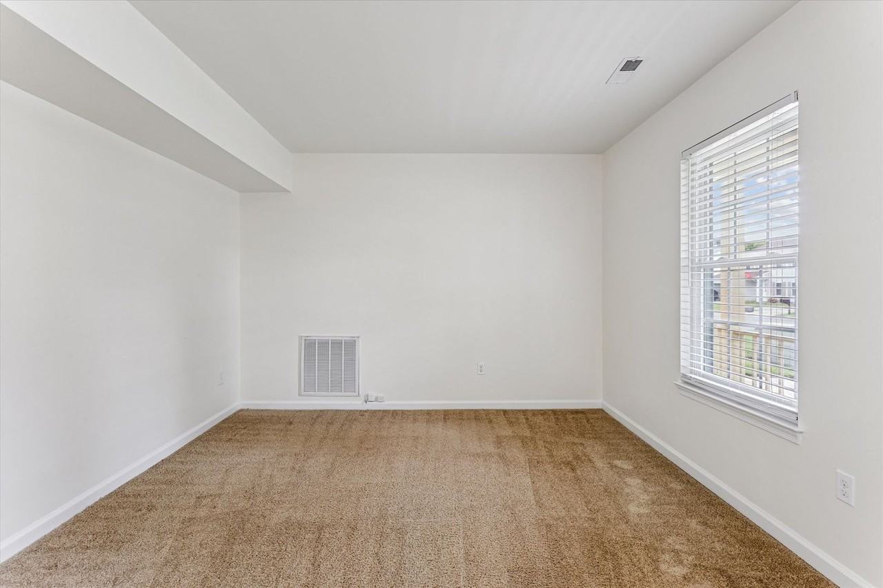 724 Galleon Dr - Photo 7 of 27