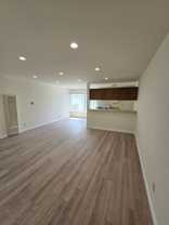 1007Lomi - Photo 1 of 1