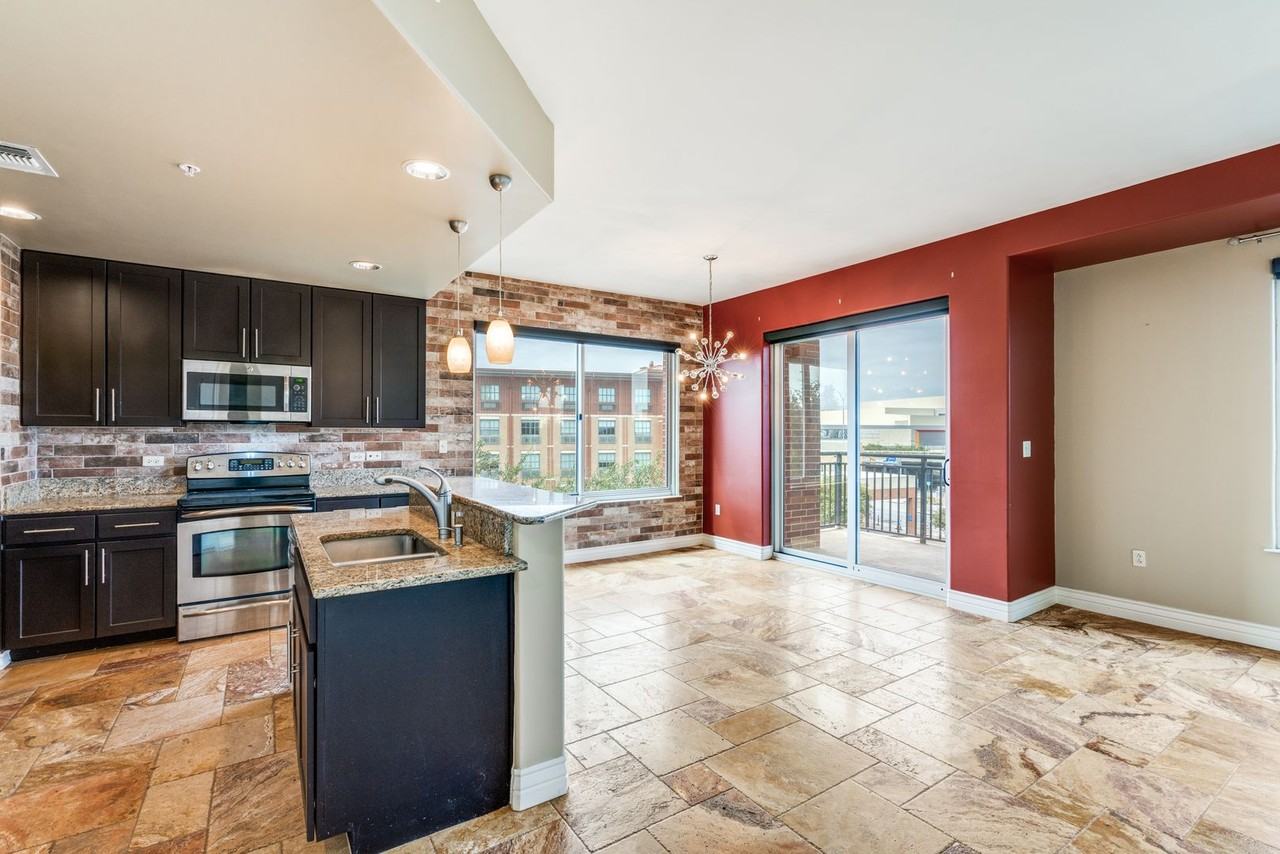 215 Center St #307 - Photo 4 of 40