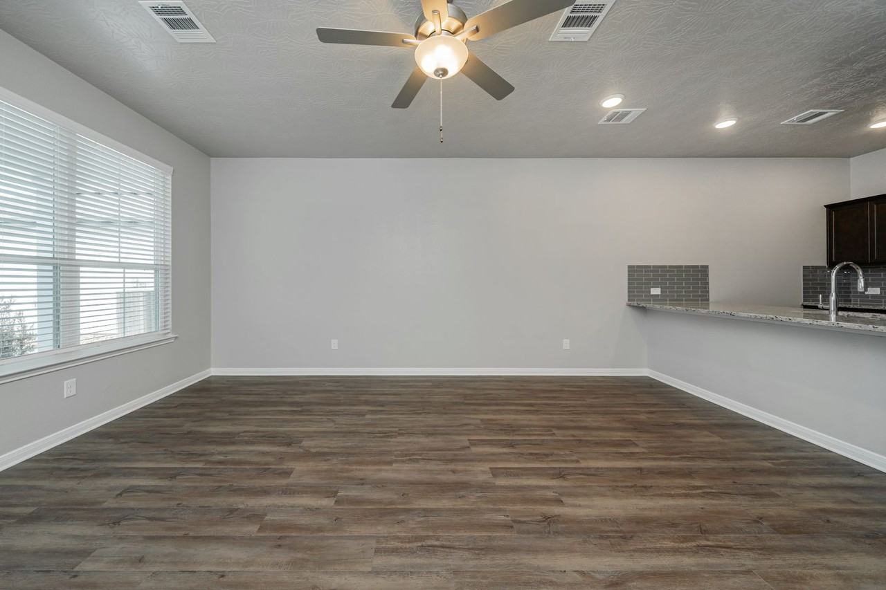 1115 Trellis Pass #1 - Photo 4 of 50