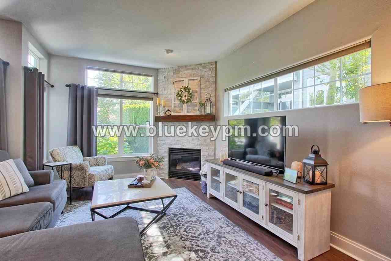 12207 Sw Meader Way - Photo 2 of 15