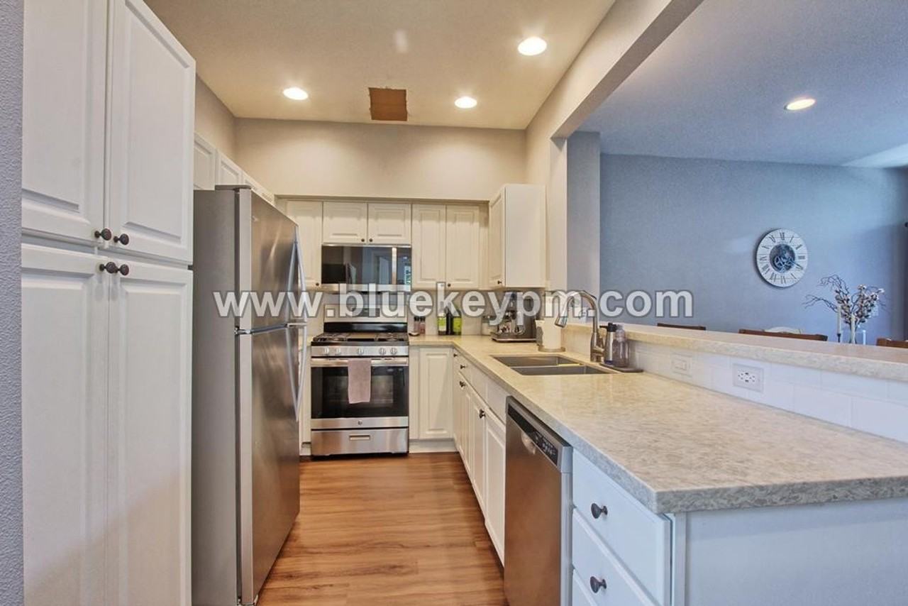 12207 Sw Meader Way - Photo 6 of 15