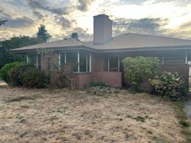 501 N Oak St - Photo 1 of 1