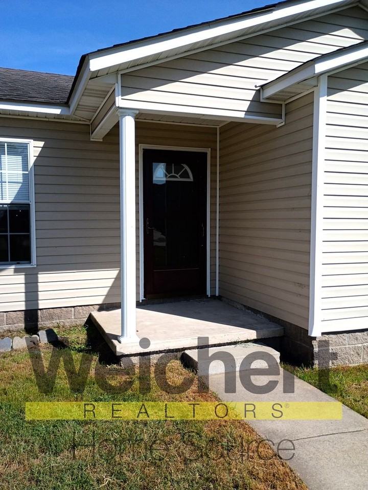 1107 N 35th St - Photo 2 of 16