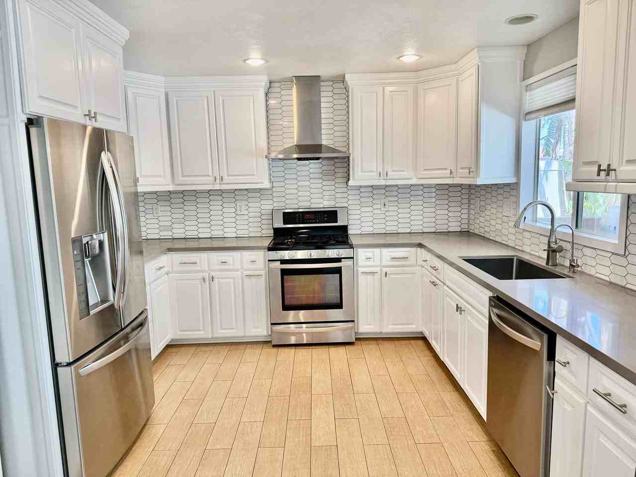 2345 Talbot Cir - Photo 5 of 27