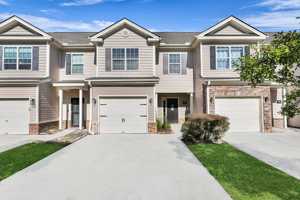 featured image of 975 Canyon Oak Loop