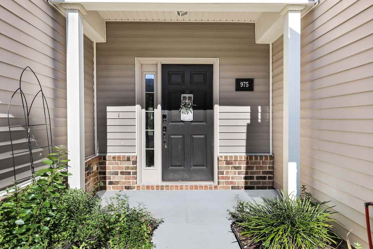 975 Canyon Oak Loop - Photo 4 of 39