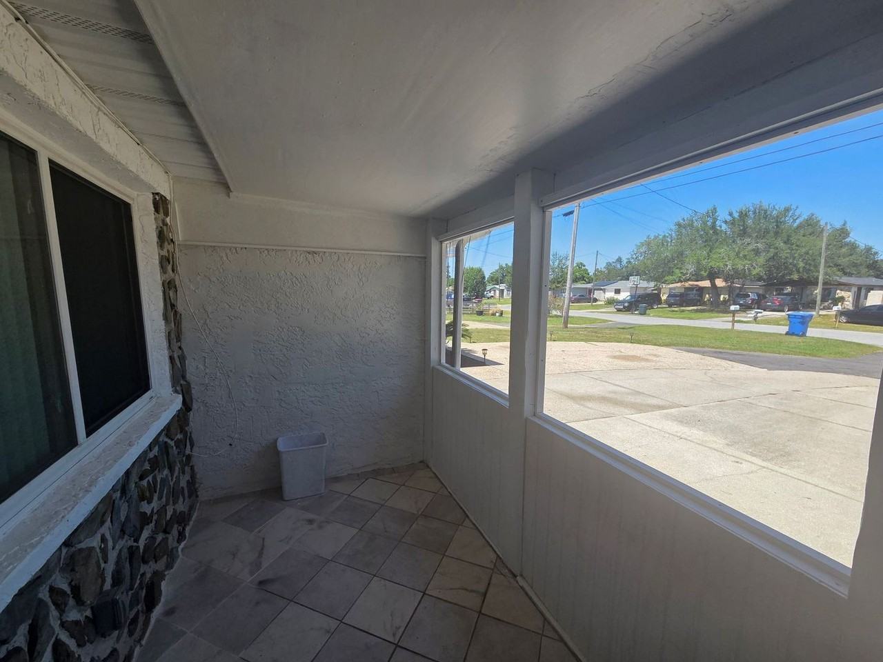 6216 Pridgen St - Photo 3 of 21