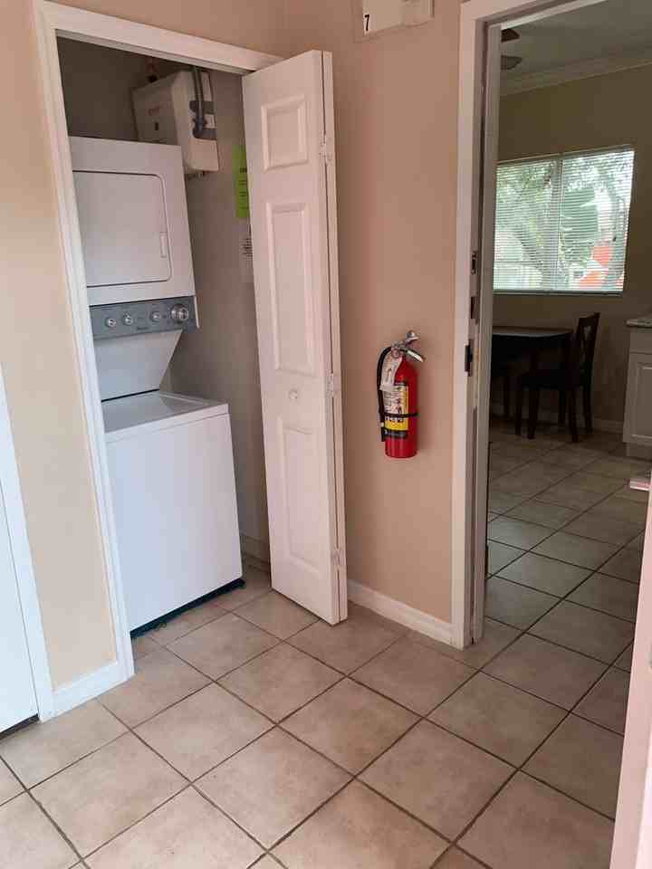 2777 N Poinciana Blvd - Photo 7 of 10