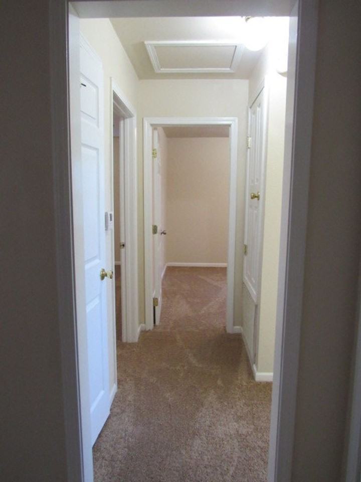 5502 Lynwood Rd - Photo 3 of 9