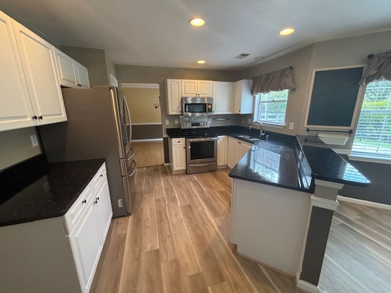 3301 Sacramento Dr - Photo 6 of 46