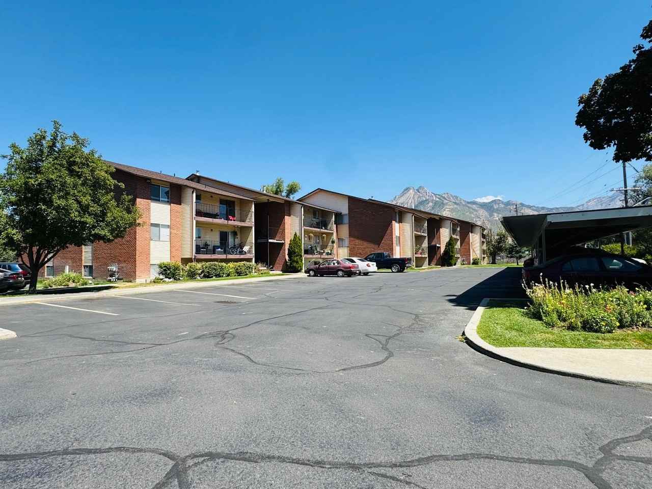 4693 South Brookwillow Cove - Photo 7 of 9