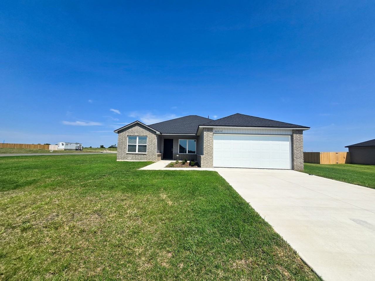 40952 Shawnee Meadows Dr - Photo 2 of 44