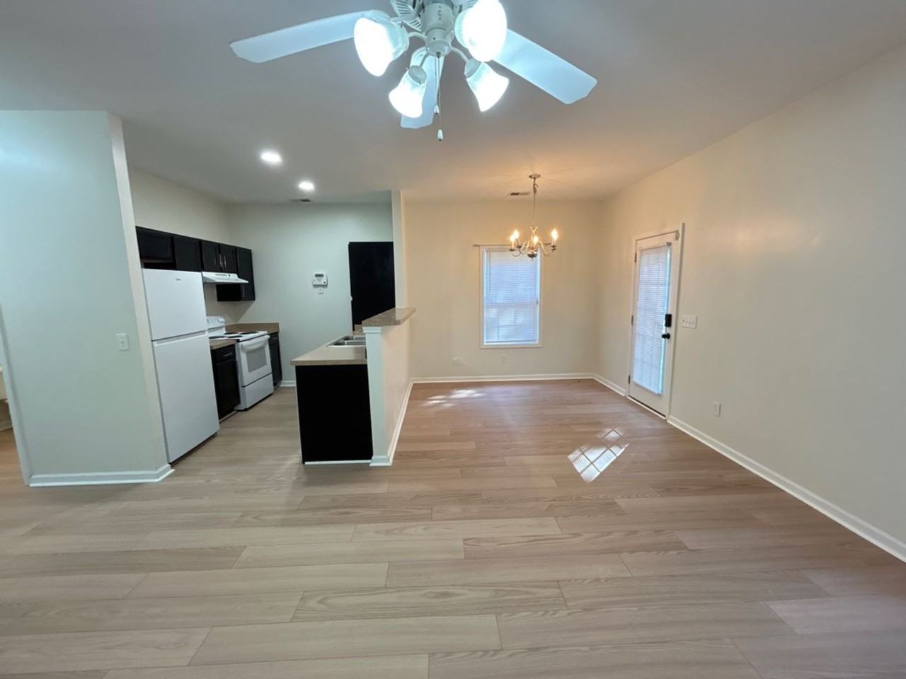 121 Angel Garden Way - Photo 3 of 10