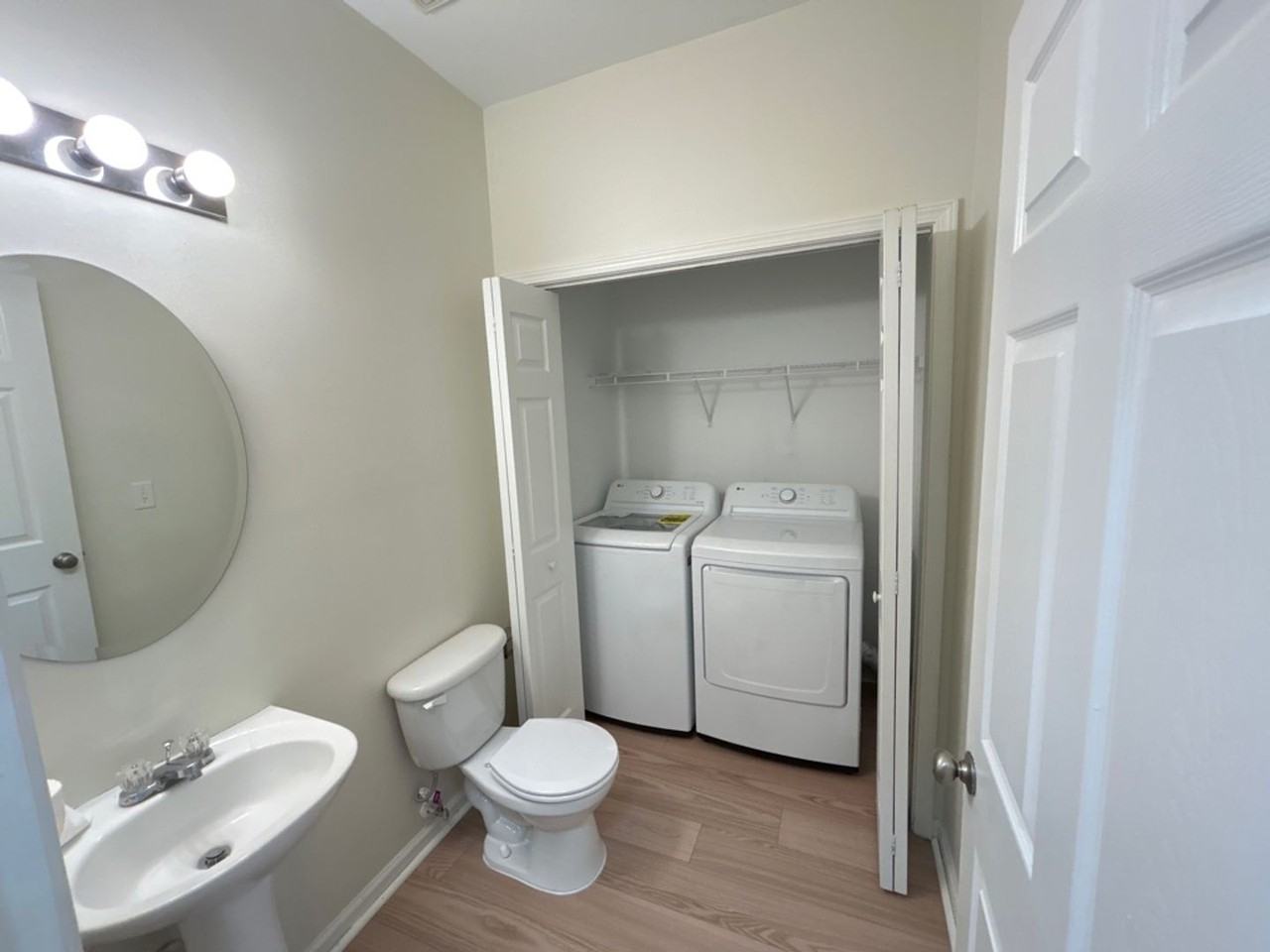121 Angel Garden Way - Photo 4 of 10
